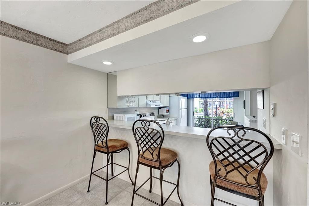 4150 Looking Glass LN # 5, NAPLES FL 34112-6