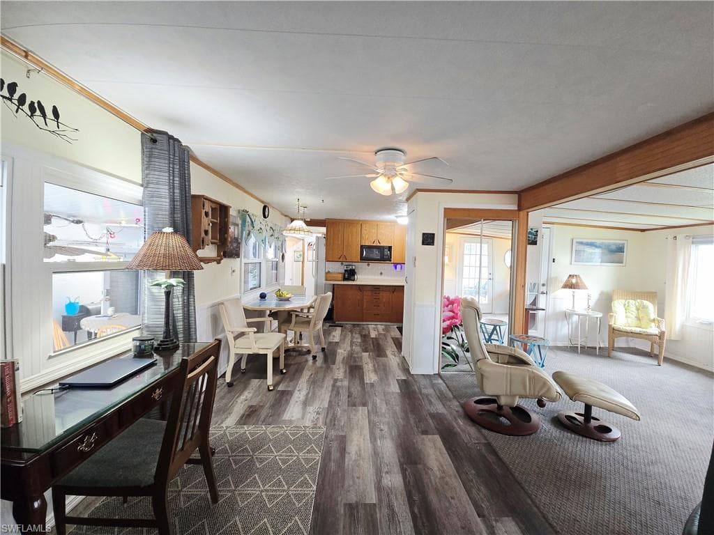 23 Enchanting BLVD, NAPLES FL 34112-2