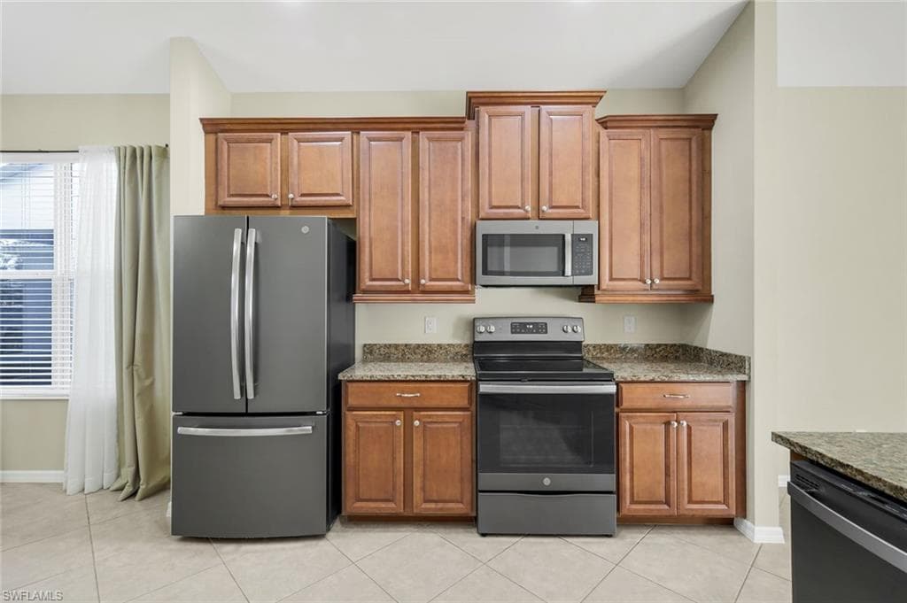 2730 Brightside CT, CAPE CORAL FL 33991-12