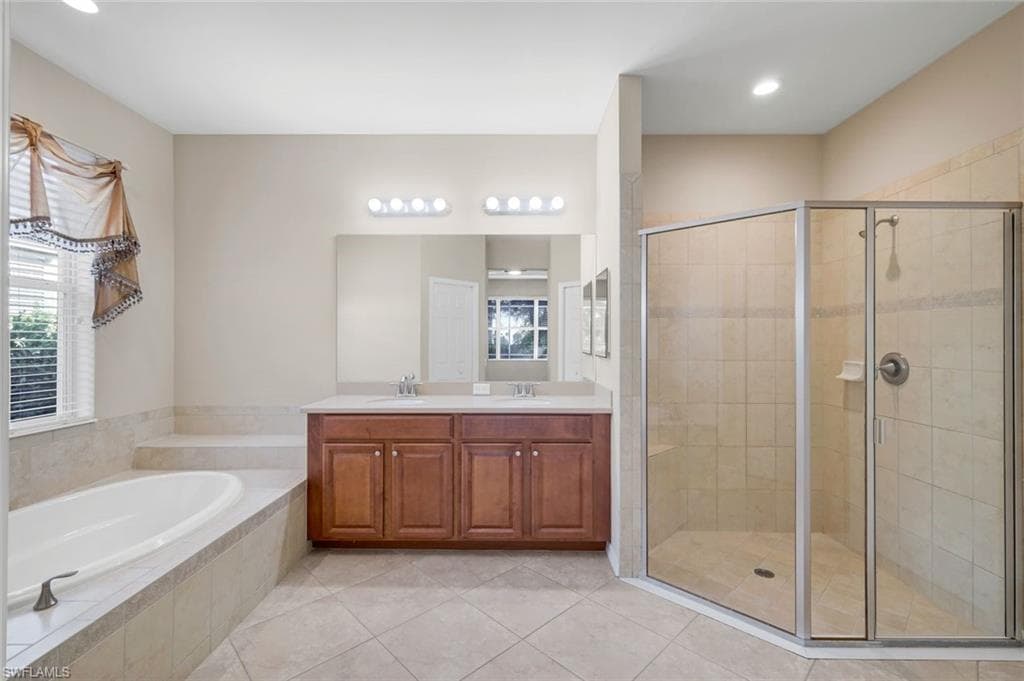 2730 Brightside CT, CAPE CORAL FL 33991-24