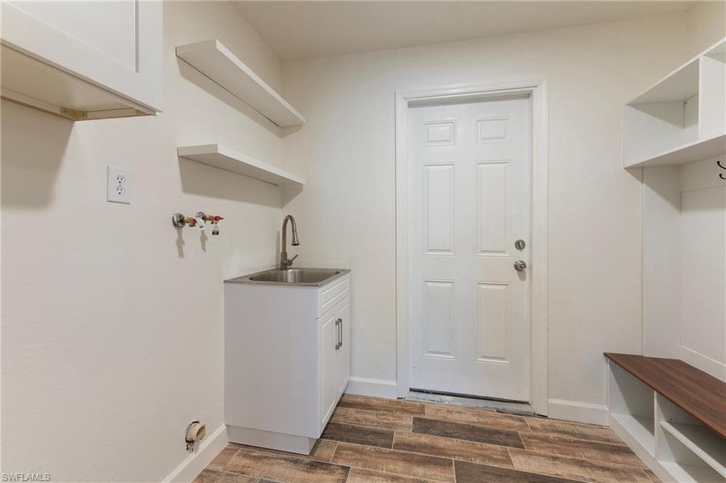 4548 Gulf AVE, NORTH FORT MYERS FL 33903-24