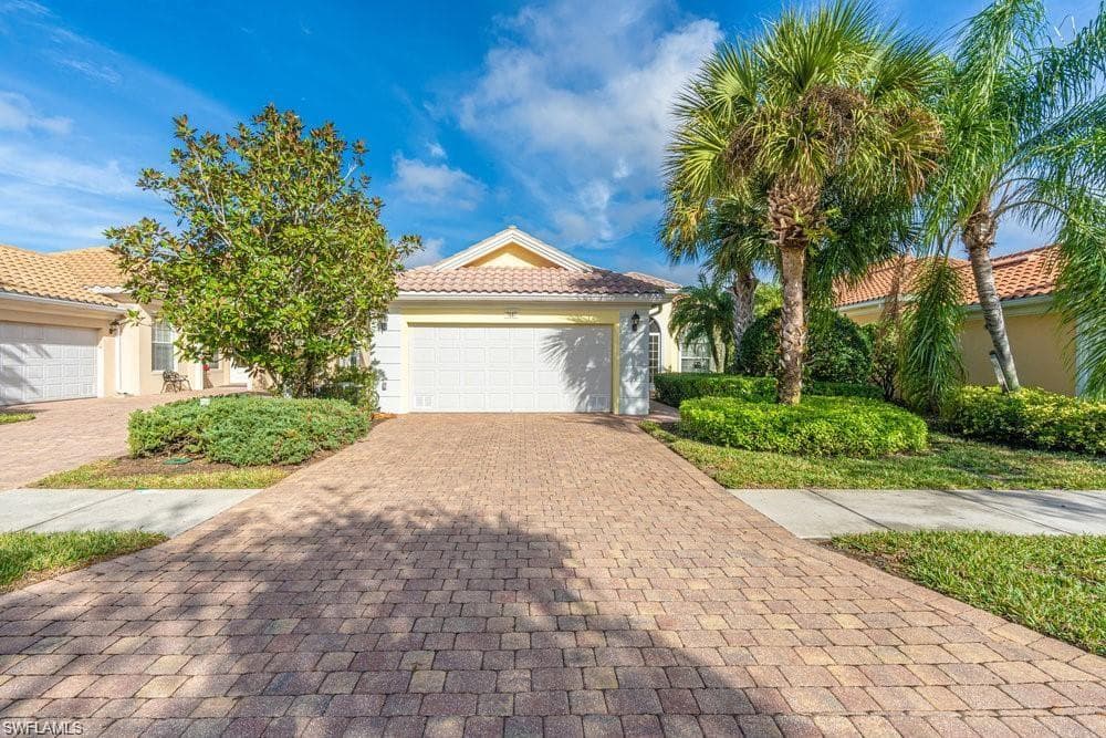 7687 Hernando CT-12
