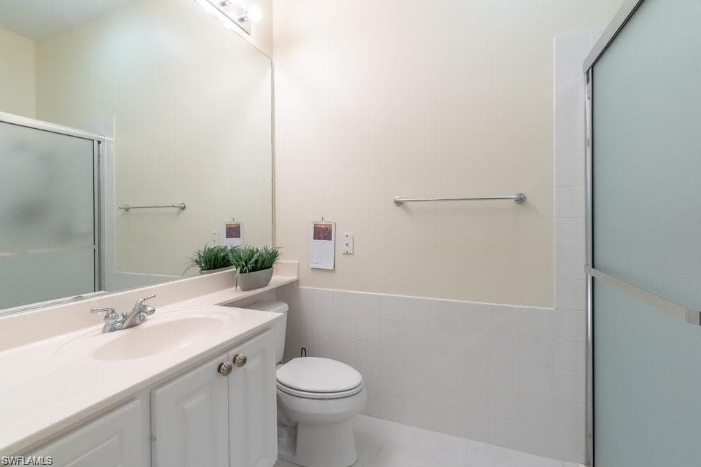 7687 Hernando CT-17