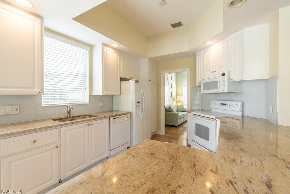 7687 Hernando CT-3