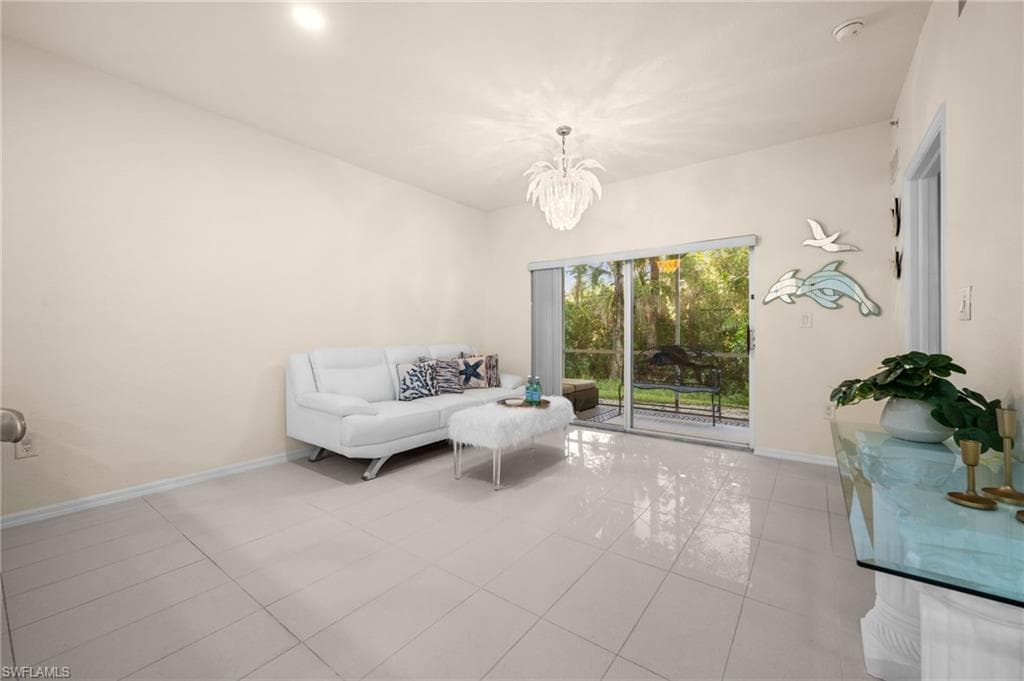 4520 Botanical Place CIR # 103, NAPLES FL 34112-5