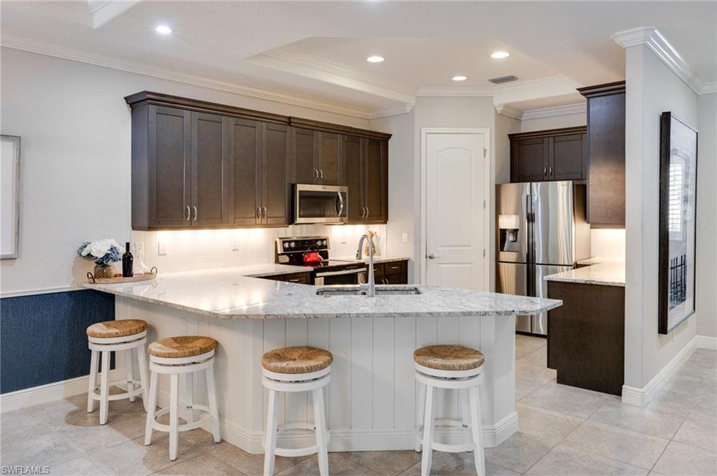1626 Serrano CIR, NAPLES FL 34105-6
