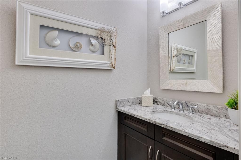 1626 Serrano CIR, NAPLES FL 34105-24