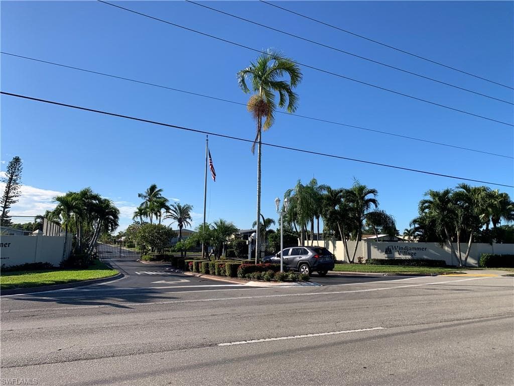 192 Oceans BLVD # 192, NAPLES FL 34104-21