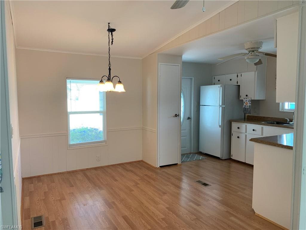 192 Oceans BLVD # 192, NAPLES FL 34104-4