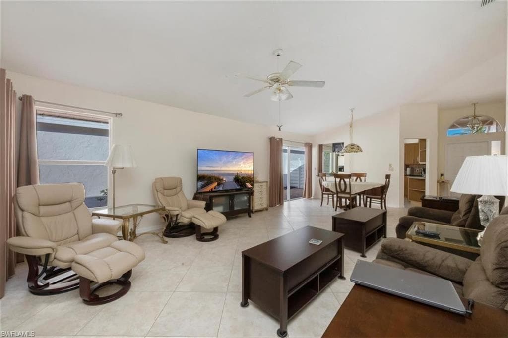 1321 Naples Lake DR, NAPLES FL 34104-4