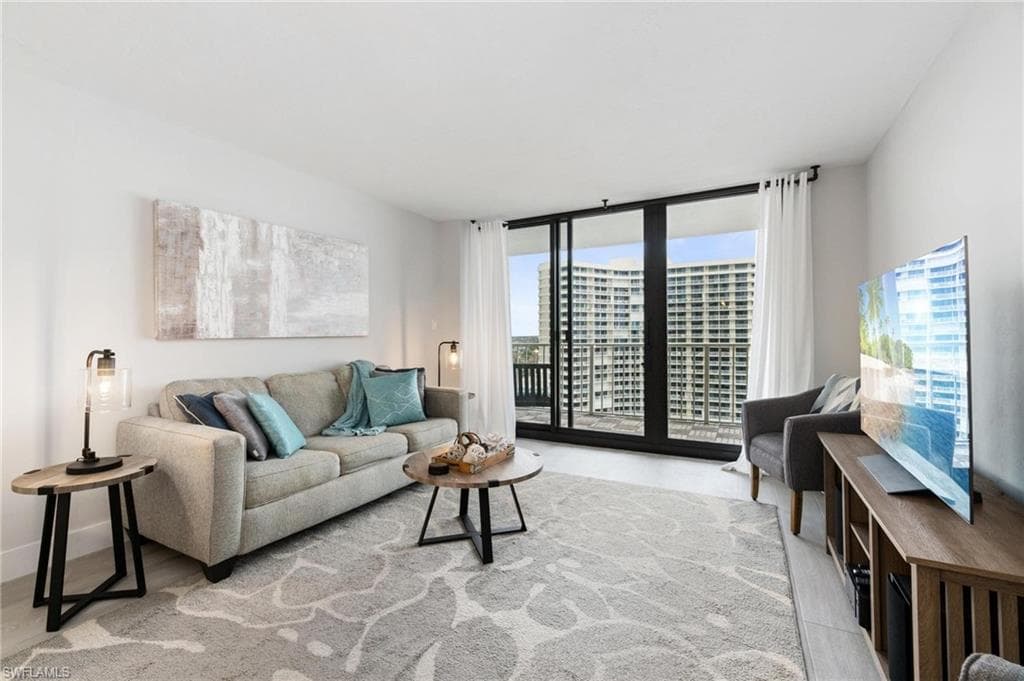 380 Seaview CT # 1209, MARCO ISLAND FL 34145-12