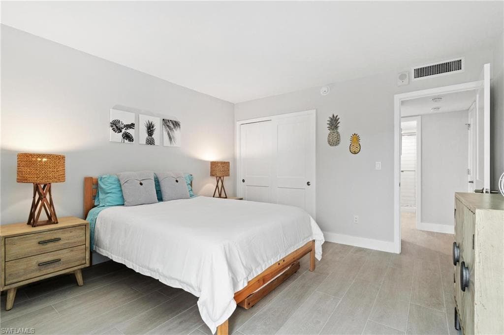 380 Seaview CT # 1209, MARCO ISLAND FL 34145-16