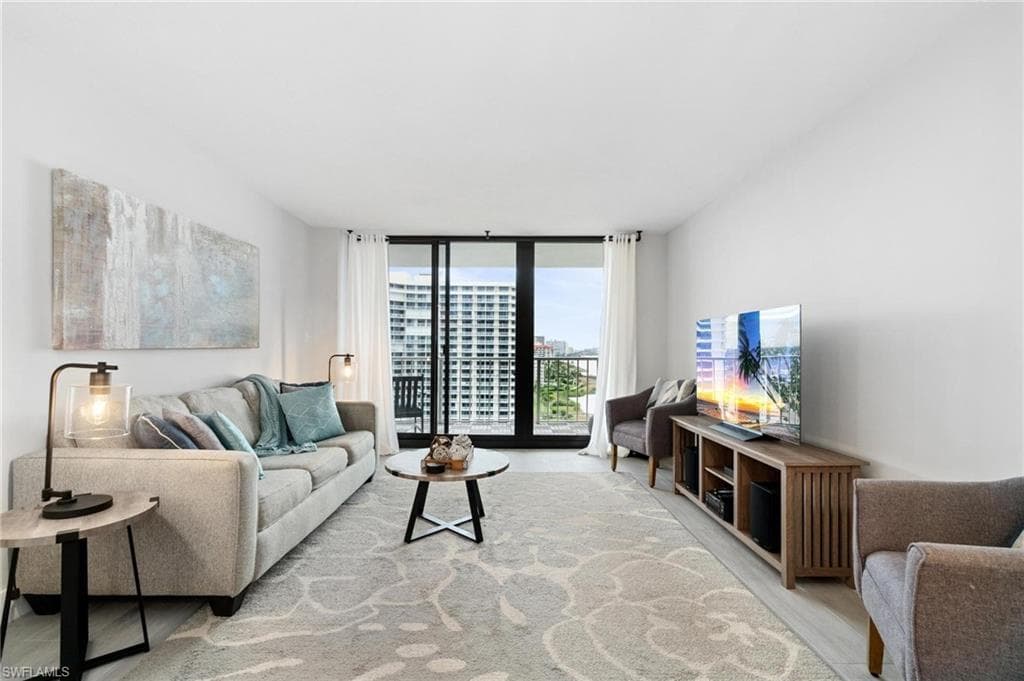 380 Seaview CT # 1209, MARCO ISLAND FL 34145-11