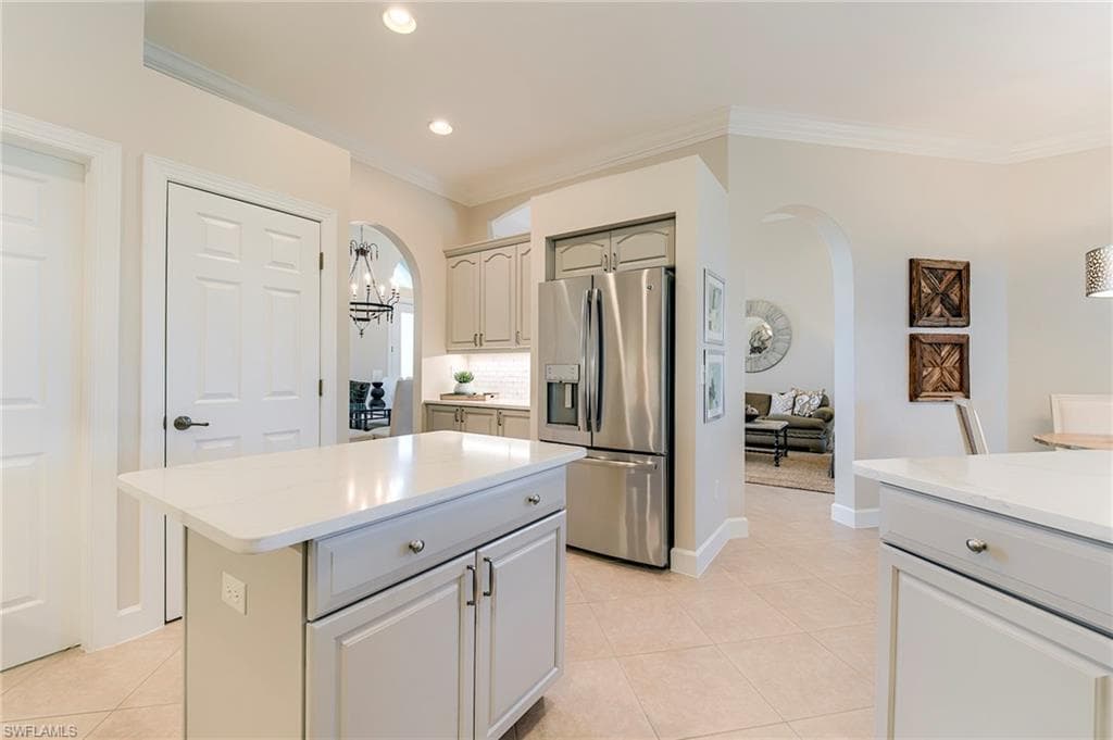 8782 New Castle DR, FORT MYERS FL 33908-23