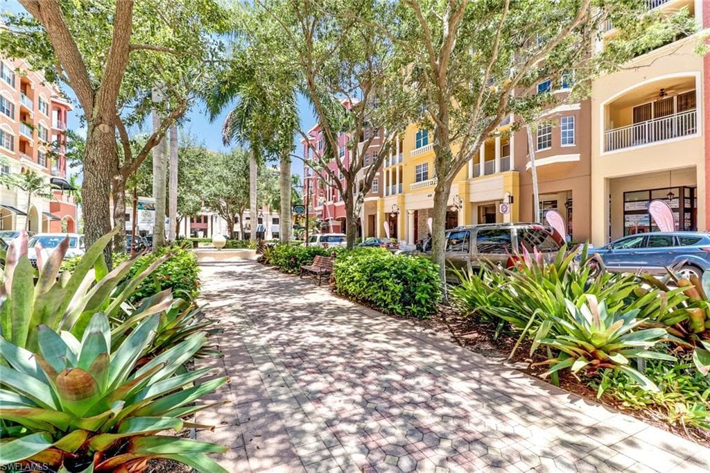 401 Bayfront PL # 3207, NAPLES FL 34102-21