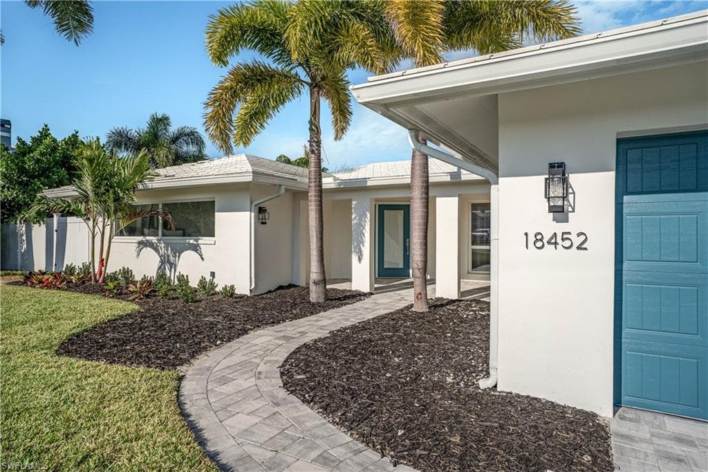 18452 Cutlass DR, FORT MYERS BEACH FL 33931-1