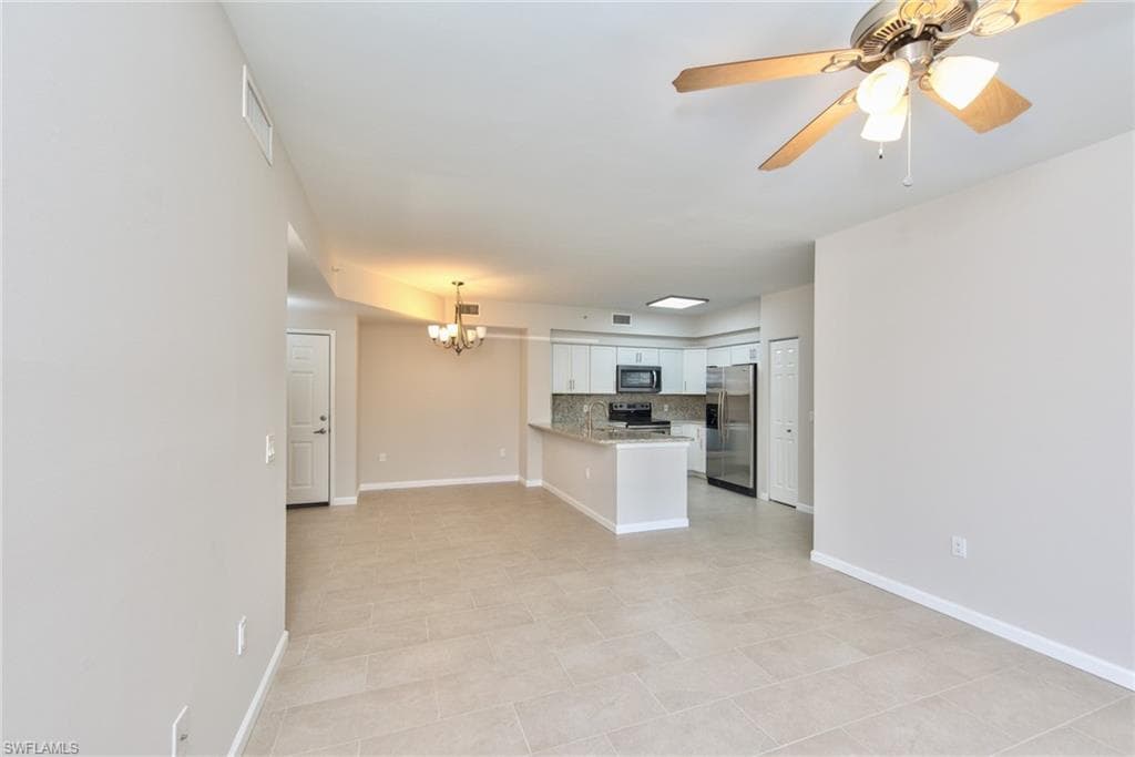 1200 Reserve WAY # 106, NAPLES FL 34105-5