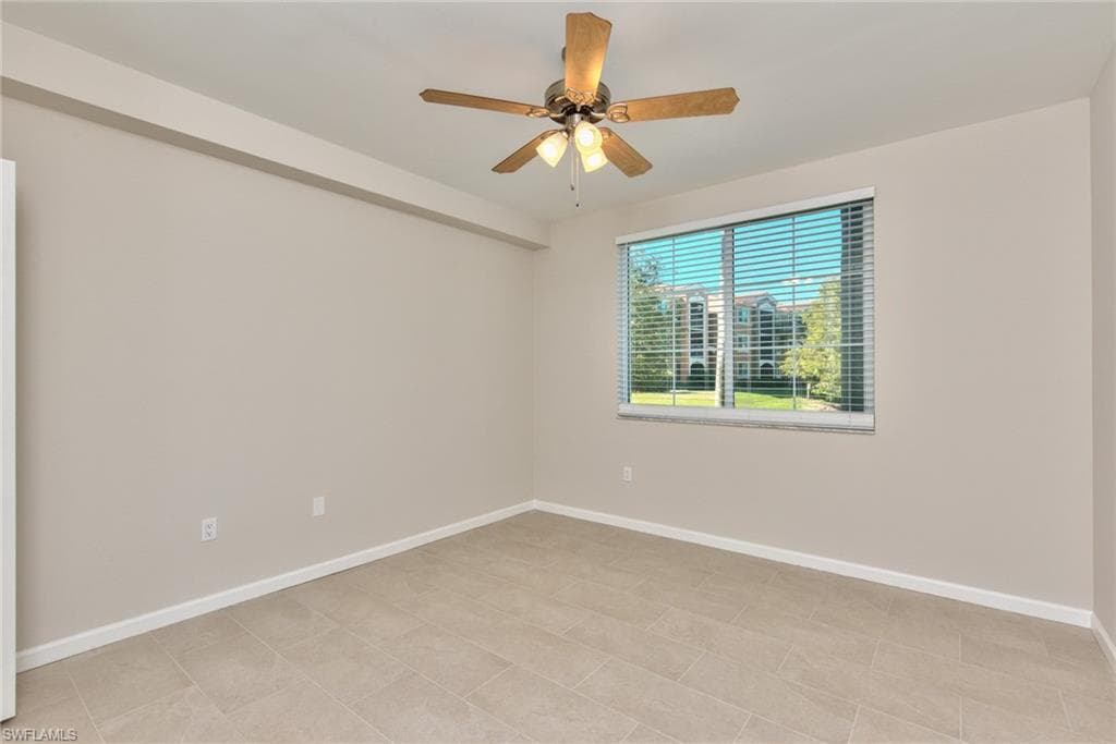 1200 Reserve WAY # 106, NAPLES FL 34105-9