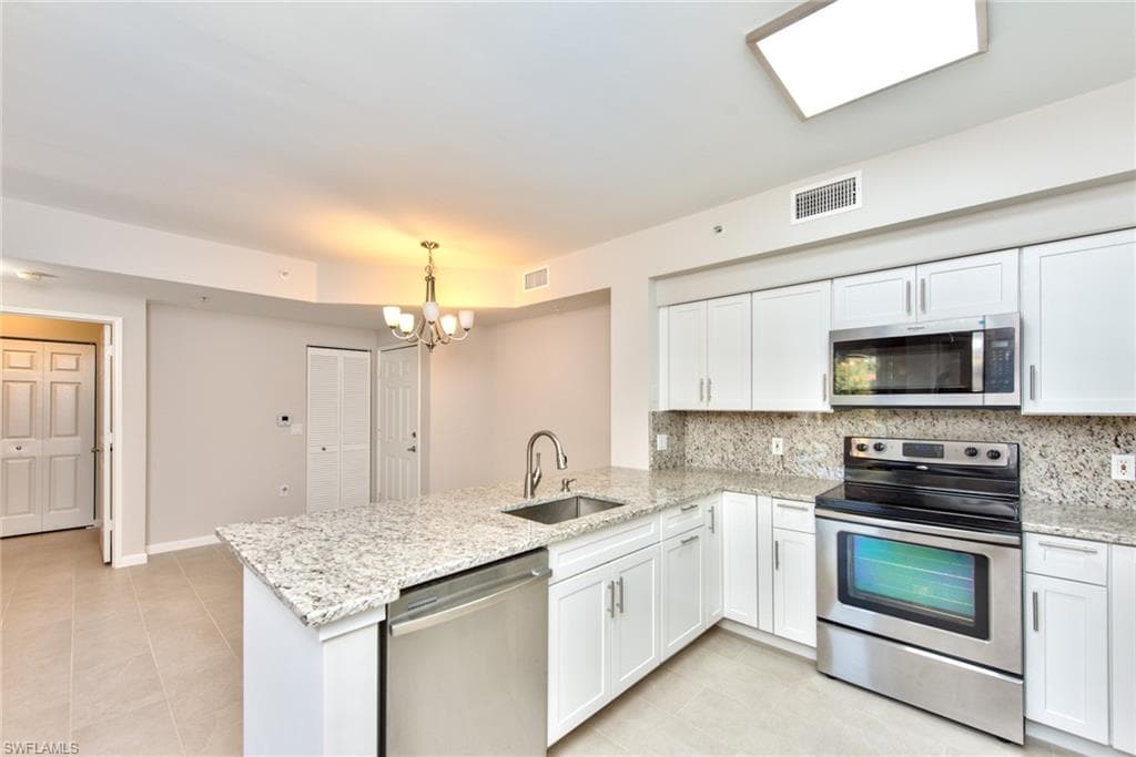 1200 Reserve WAY # 106, NAPLES FL 34105-7