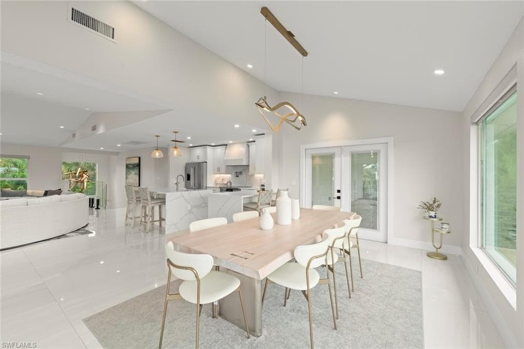 9455 Coventry CT, SANIBEL FL 33957-11