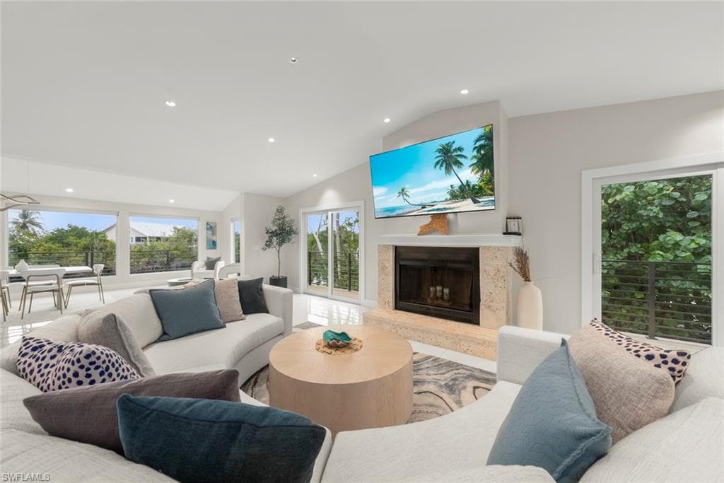 9455 Coventry CT, SANIBEL FL 33957-8