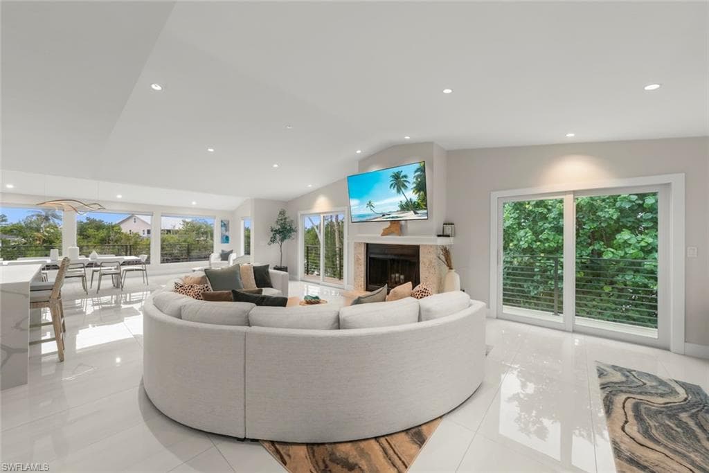 9455 Coventry CT, SANIBEL FL 33957-7