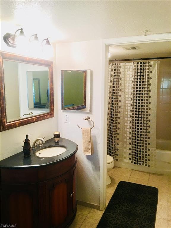 8215 Ibis Club DR # 109, NAPLES FL 34104-10