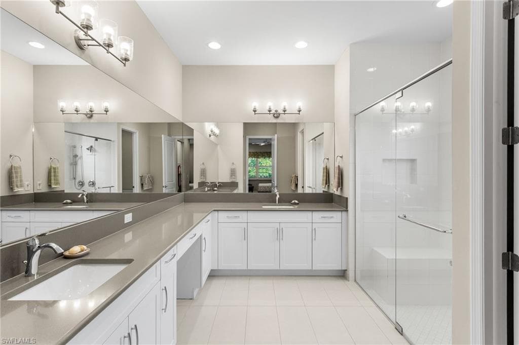 11409 Jacaranda DR-26