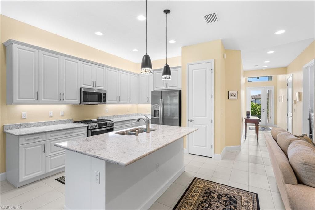 11409 Jacaranda DR-15