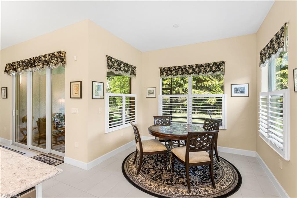 11409 Jacaranda DR-19