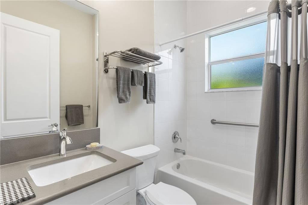 11409 Jacaranda DR-32