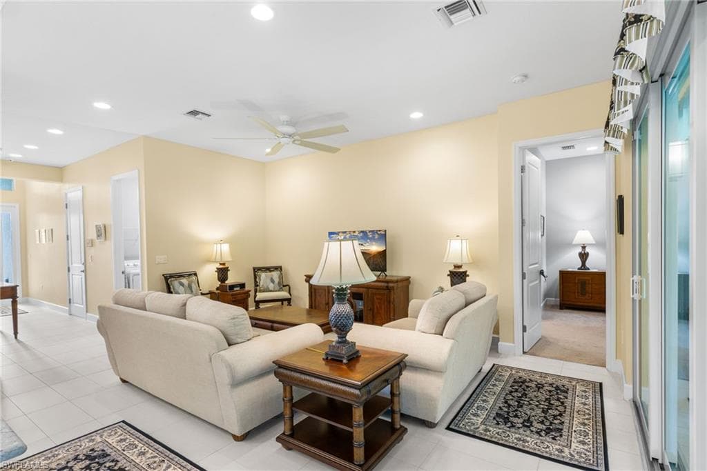 11409 Jacaranda DR-13