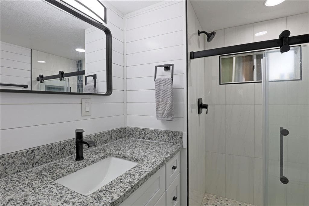 2012 S Olga DR # 40, FORT MYERS FL 33905-22