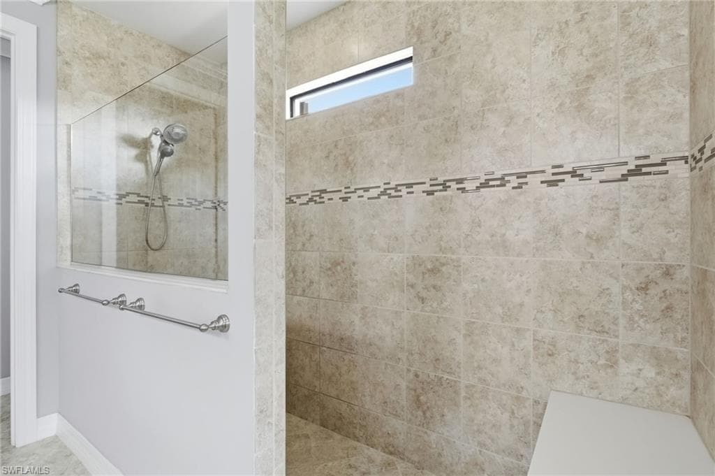 11701 Bowes CIR, FORT MYERS FL 33913-21