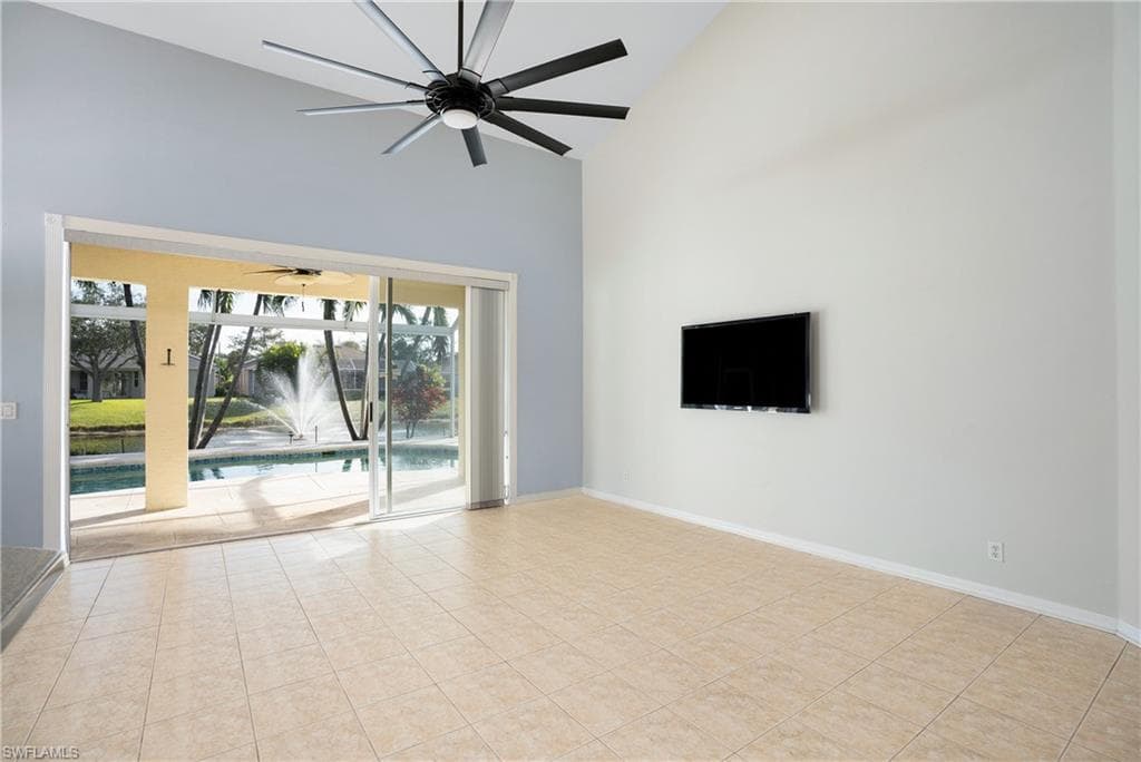 320 Spider Lily LN, NAPLES FL 34119-17