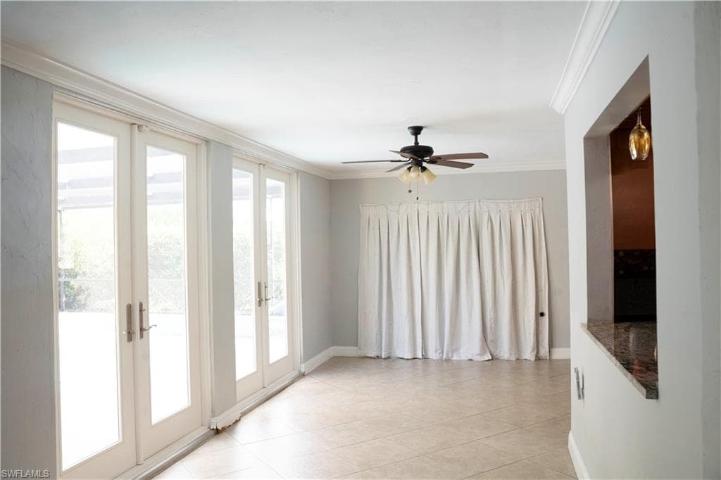 233 Baltusrol DR, NAPLES FL 34113-16