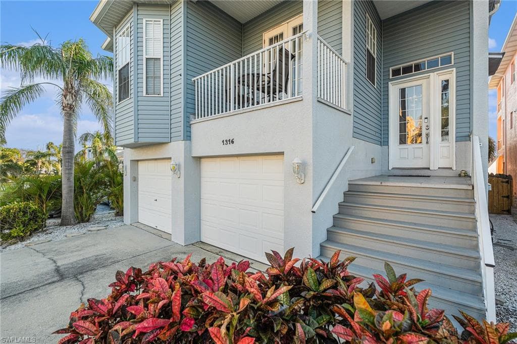 1316 Apollo Beach BLVD S, APOLLO BEACH FL 33572-2