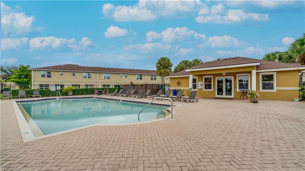 15100 Caspian Tern CT # 102, NORTH FORT MYERS FL 33917-27