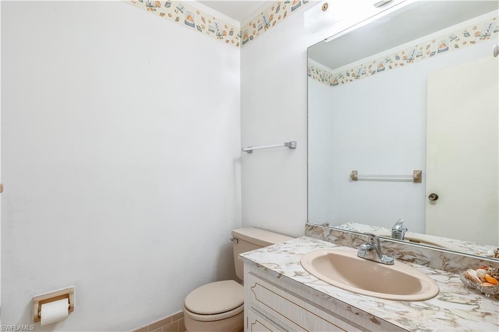 6992 Edgewater CIR, FORT MYERS FL 33919-16