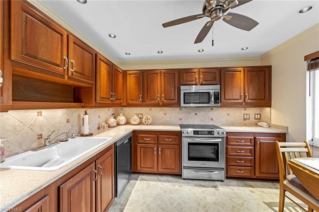200 Albi RD # 2, NAPLES FL 34112-19