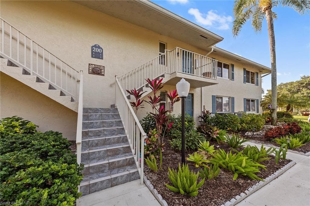 200 Albi RD # 2, NAPLES FL 34112-37