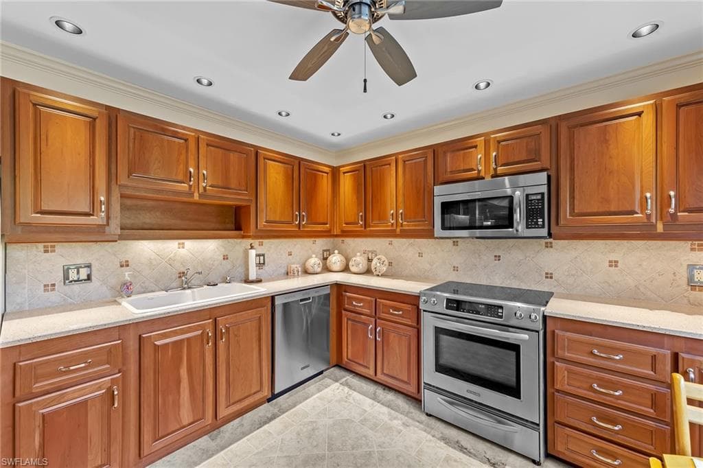 200 Albi RD # 2, NAPLES FL 34112-20