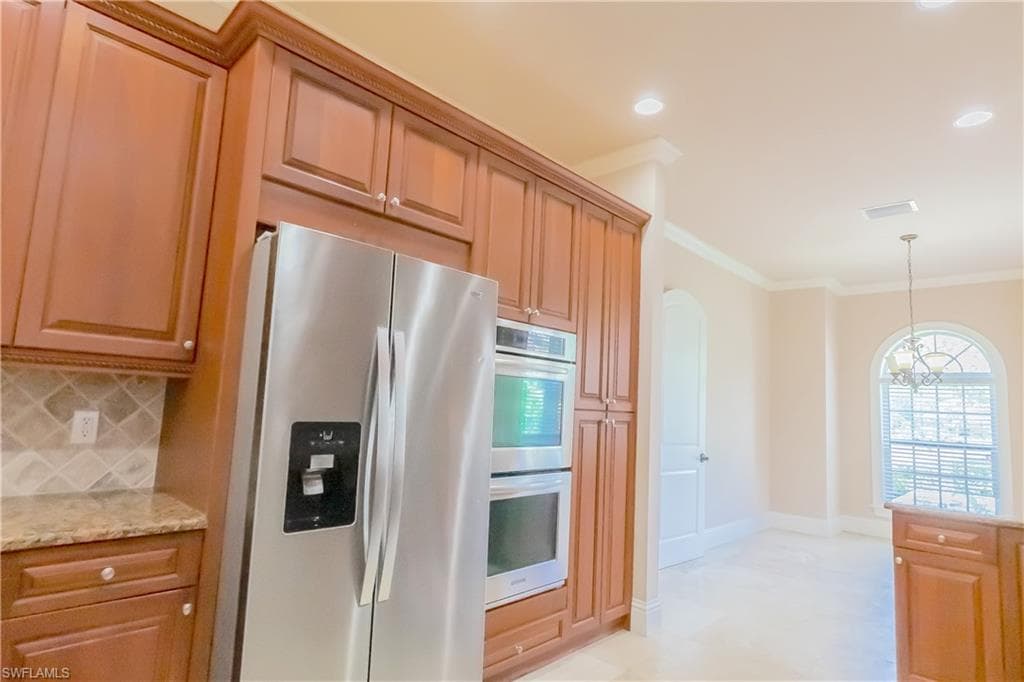 2915 Coco Lakes DR, NAPLES FL 34105-15