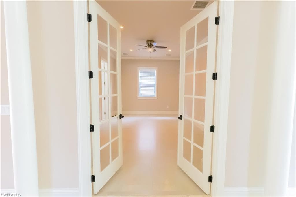 2915 Coco Lakes DR, NAPLES FL 34105-23