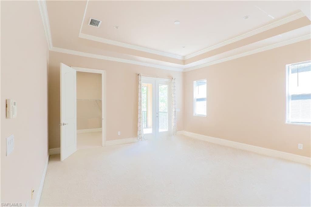 2915 Coco Lakes DR, NAPLES FL 34105-34