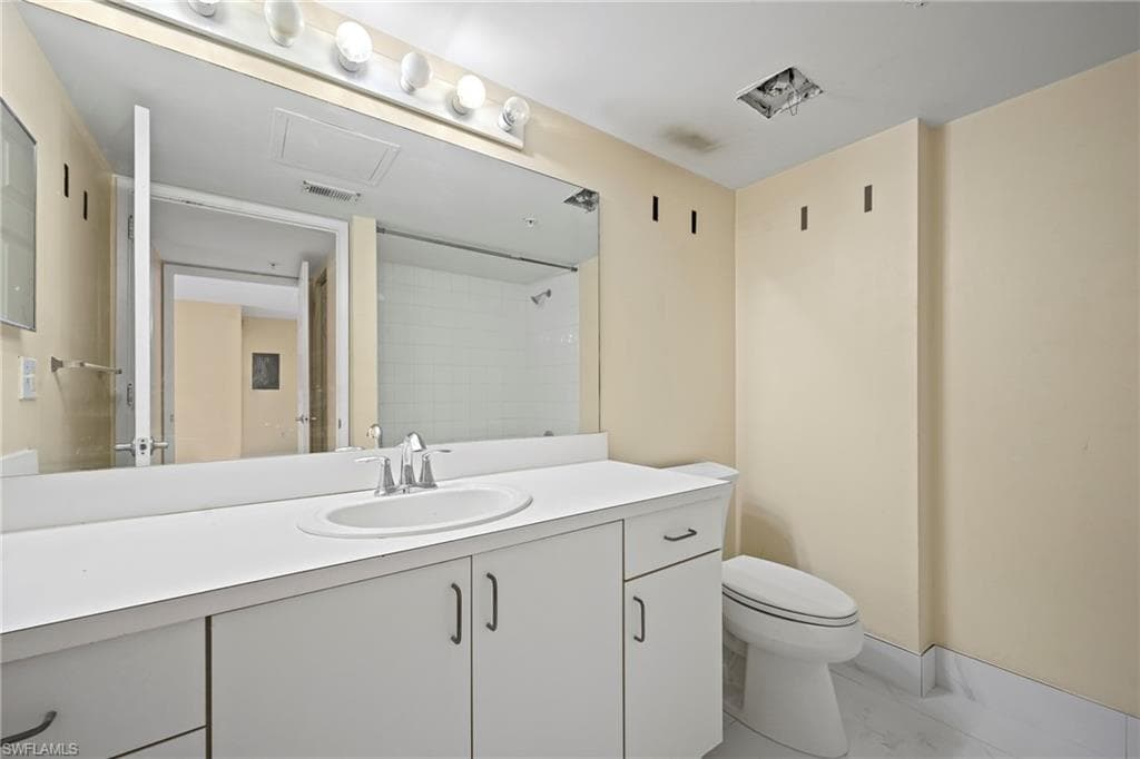 1820 Florida Club CIR # 2103, NAPLES FL 34112-13