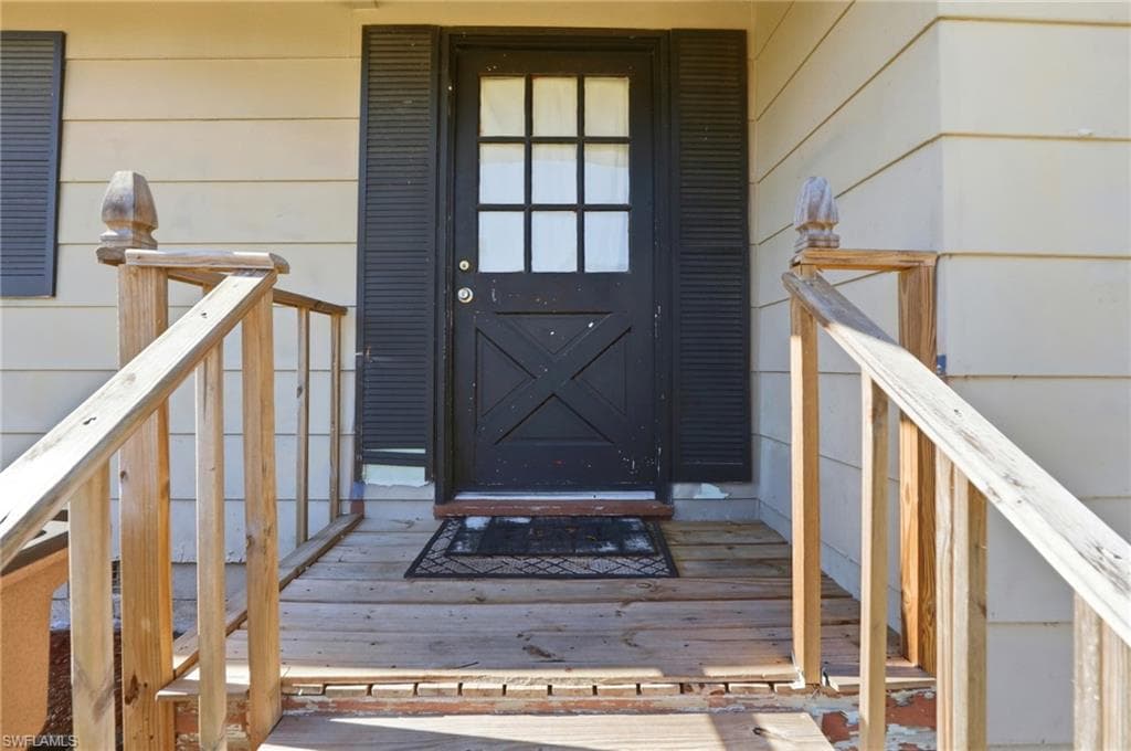 318 Bellair RD, FORT MYERS FL 33905-26