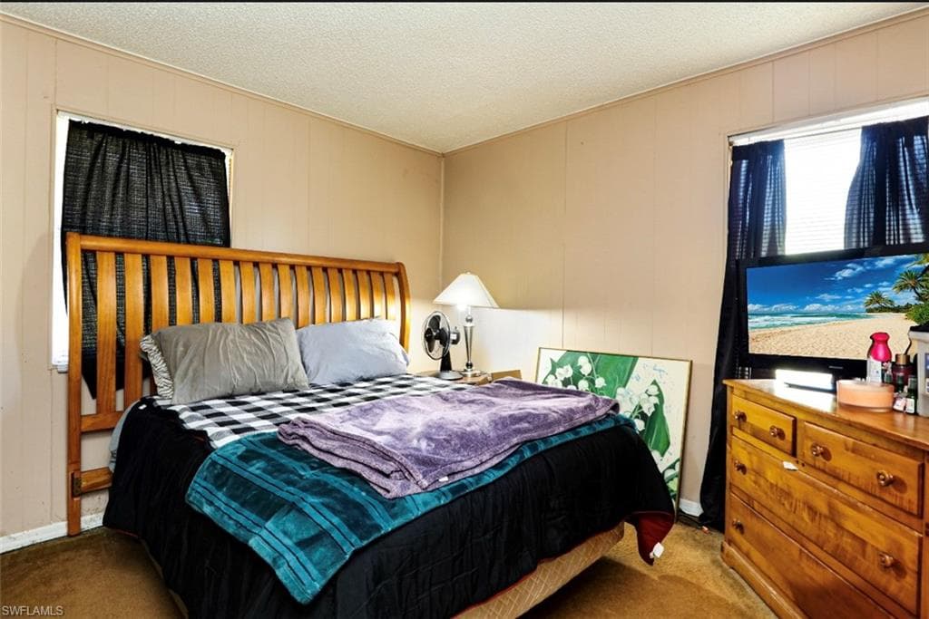 318 Bellair RD, FORT MYERS FL 33905-9