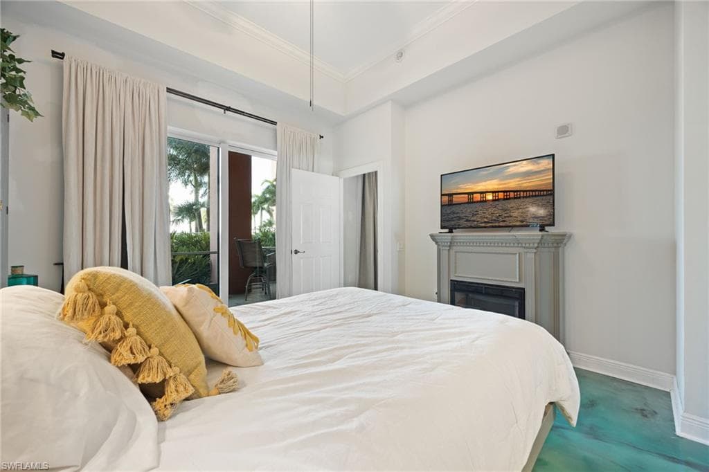 2743 1st ST # 304, FORT MYERS FL 33916-21