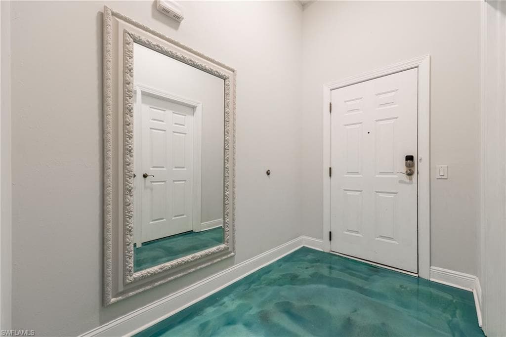 2743 1st ST # 304, FORT MYERS FL 33916-2